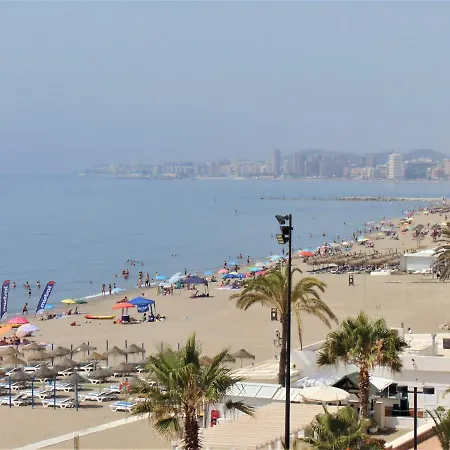 Beachfront, Two Bed- & Bathrooms, Private Parking *