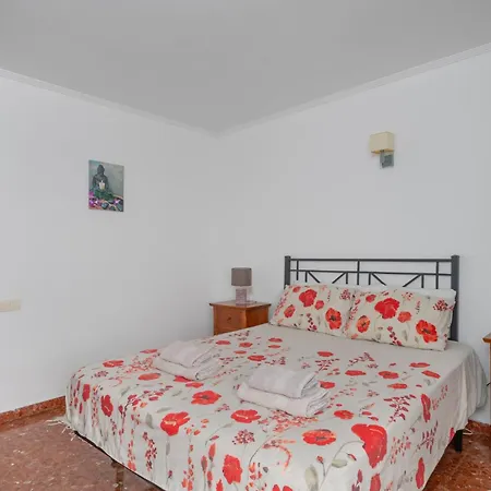 Apartment Beachfront, Two Bed- & Bathrooms, Private Parking Fuengirola